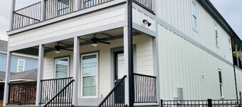 Luxury Medical District Home, EV Charger, Gated #6