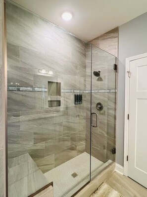 Unclassified image, 4 of 44, button