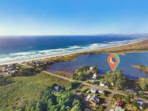 Beach - Cape Meares Lake & Beach Retreat | Views + Beach (Tillamook)