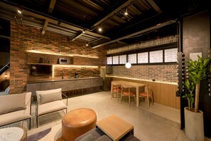 Premium-Loft | Eigene Küche | Großer Kühlschrank, Mikrowelle, Ofen