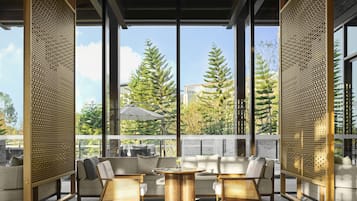 Lobby-Lounge