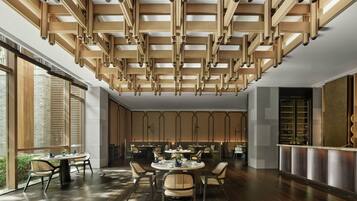 2 restaurants; breakfast, lunch, dinner and brunch served