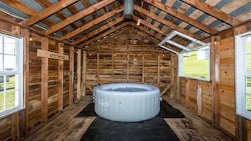 Bain à remous intérieur