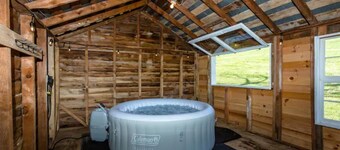 Farm Cottage Hot Tub, Sauna, Views & Vineyards