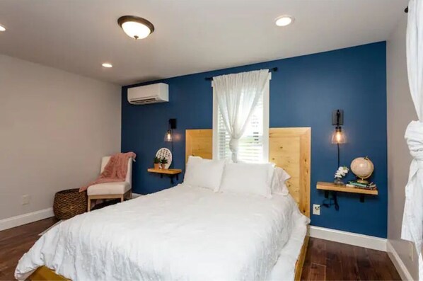 1 bedroom, desk, iron/ironing board, travel cot