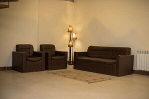 Standard Room | Living area | Computer monitors, printers