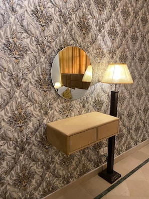 Standard Room | 1 bedroom, iron/ironing board, free WiFi
