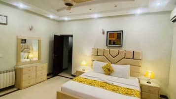 1 bedroom, iron/ironing board, free WiFi