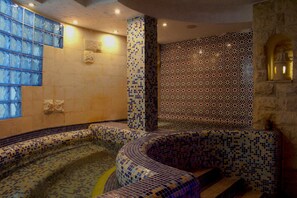 Massages des tissus profonds, massages thaïs, massages sportifs
