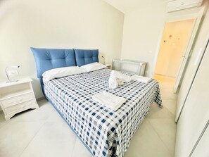 1 sovrum och sängkläder