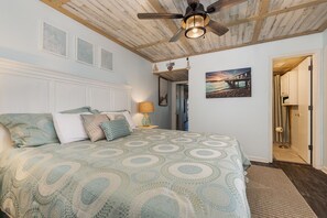 2 bedrooms, travel cot, free WiFi, bed sheets