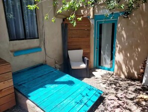 Terrace/patio - Santa Fe Villa near Plaza.  Walk to the Plaza or drive 30 minutes to ski hill.  (Santa Fe)