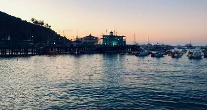 Catalina Is. Home close to Beach