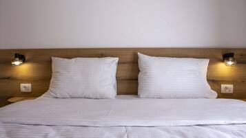 1 chambre, fer et planche à repasser, Wi-Fi gratuit, draps fournis