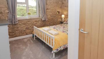 1 bedroom, individually decorated, individually furnished, free WiFi