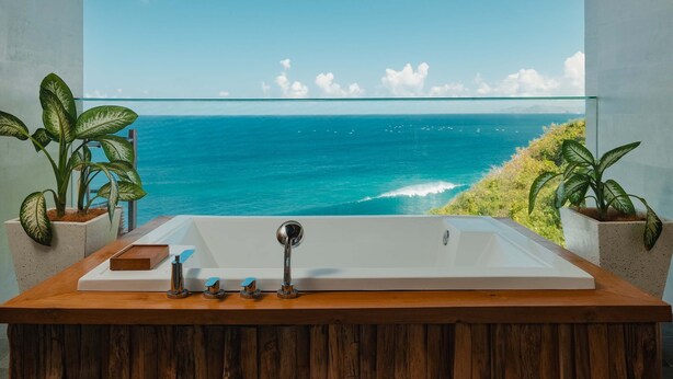Four-bedroom Cliff Front Private Pool Villa | Bad | Separat badekar og dusj, regndusjhode og toalettartikler (inkludert)