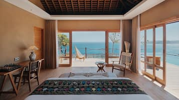 Three-bedroom Cliff Front Private Pool Villa | 1 camera, biancheria da letto di alta qualità, copriletto in piuma