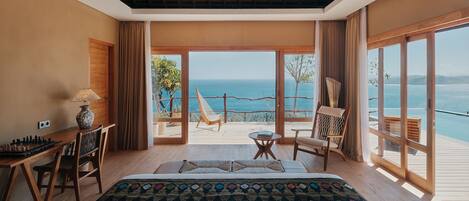 Three-bedroom Cliff Front Private Pool Villa