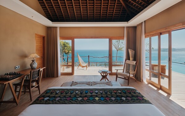Three-bedroom Cliff Front Private Pool Villa | Premium bedding, down comforters, memory foam beds, minibar