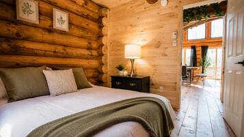 7 bedrooms, iron/ironing board, WiFi, bed sheets