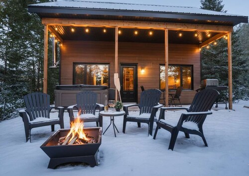 Waterfront Chalet with Spa - Le Pic-Bois