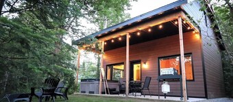 Waterfront Cabin with Spa | Le Huard