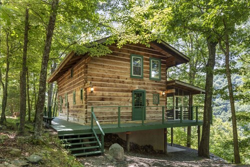 Grandpa Dans Cabin+Mtn River view 34 acre retreat