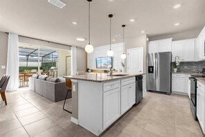 Interior - 5 Bedrooms/ 4.5 Bathrooms/ Windsor Island(3902 LA) (Davenport)