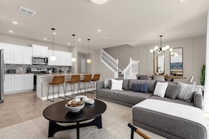 TV - 5 Bedrooms/ 4.5 Bathrooms/ Windsor Island(3902 LA) (Davenport)