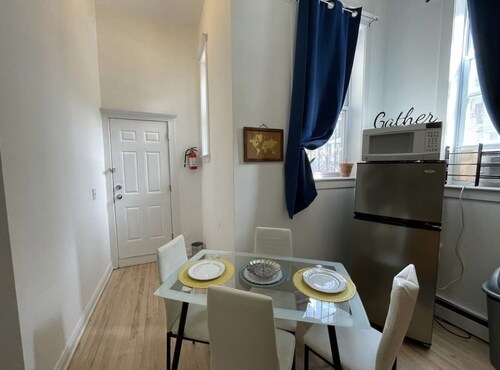 Elegant Studio near NYC – Bright & Modern