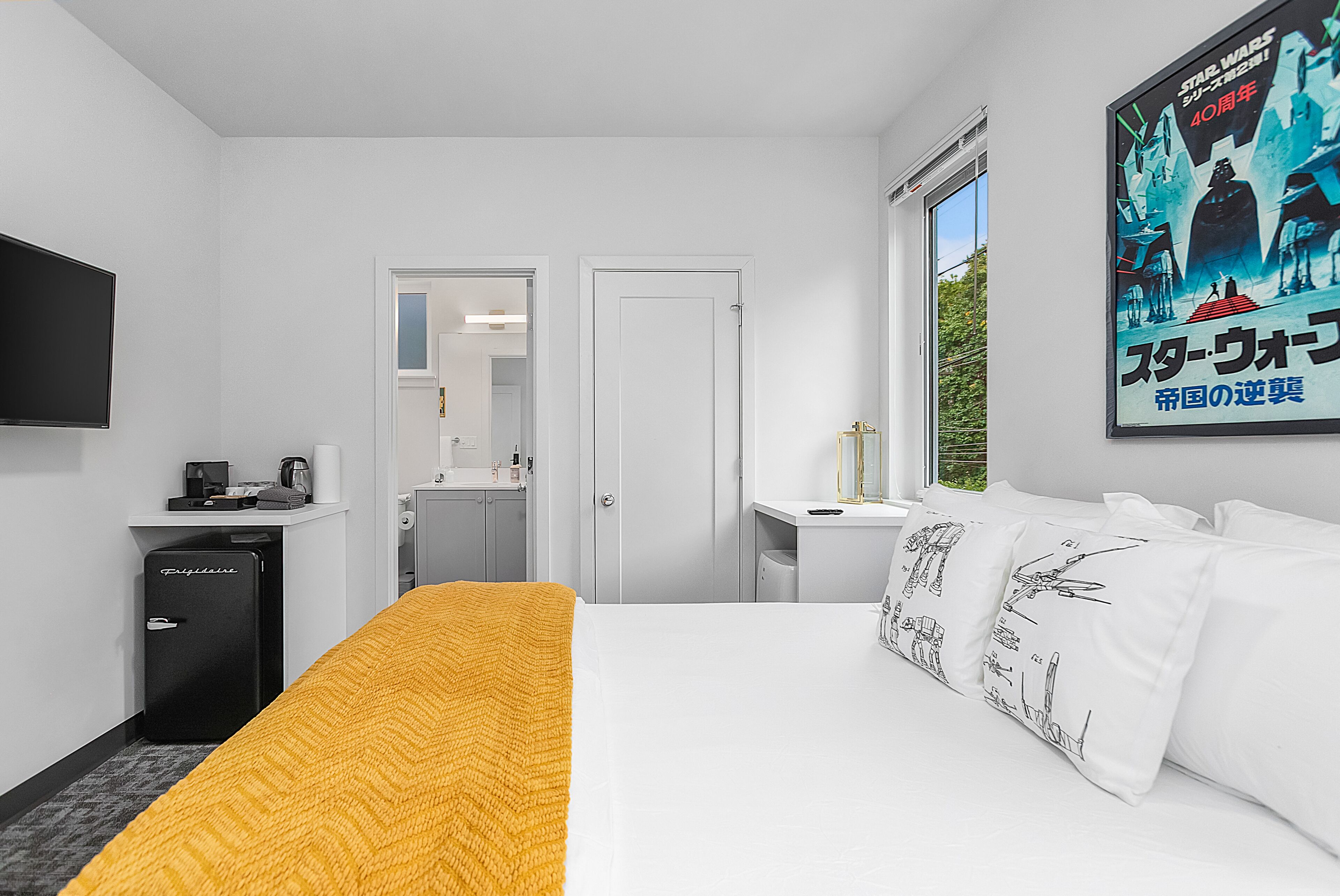 مكواة/لوح كي وواي فاي مجانًا