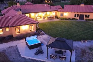 Exterior - Villa Valentina: Situated on 3.5 picturesque wine country acres surrounded by vineyards (Santa Rosa)