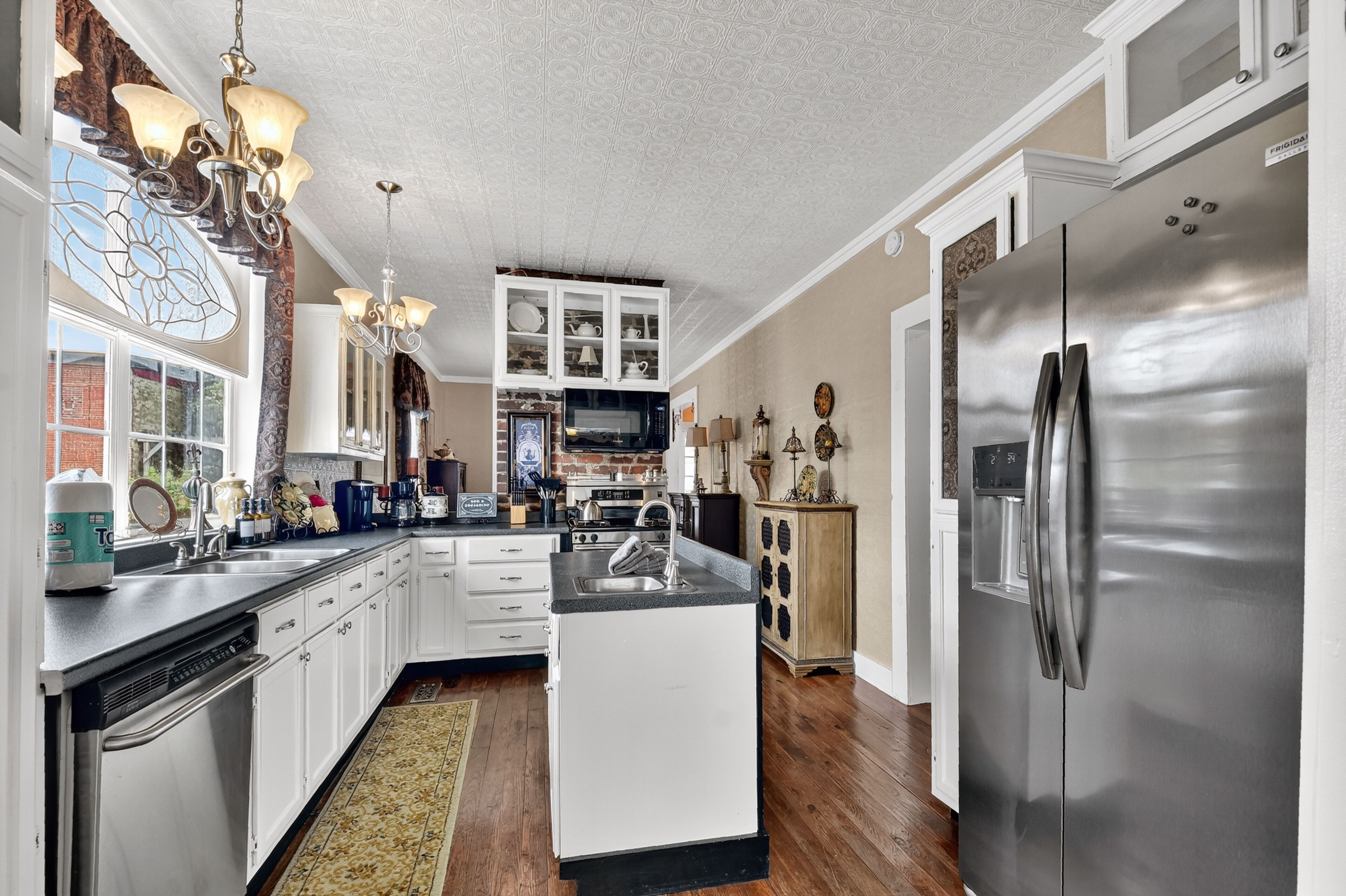 Microwave, oven, stovetop, dishwasher