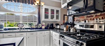 Historic Victorian Home Downtown