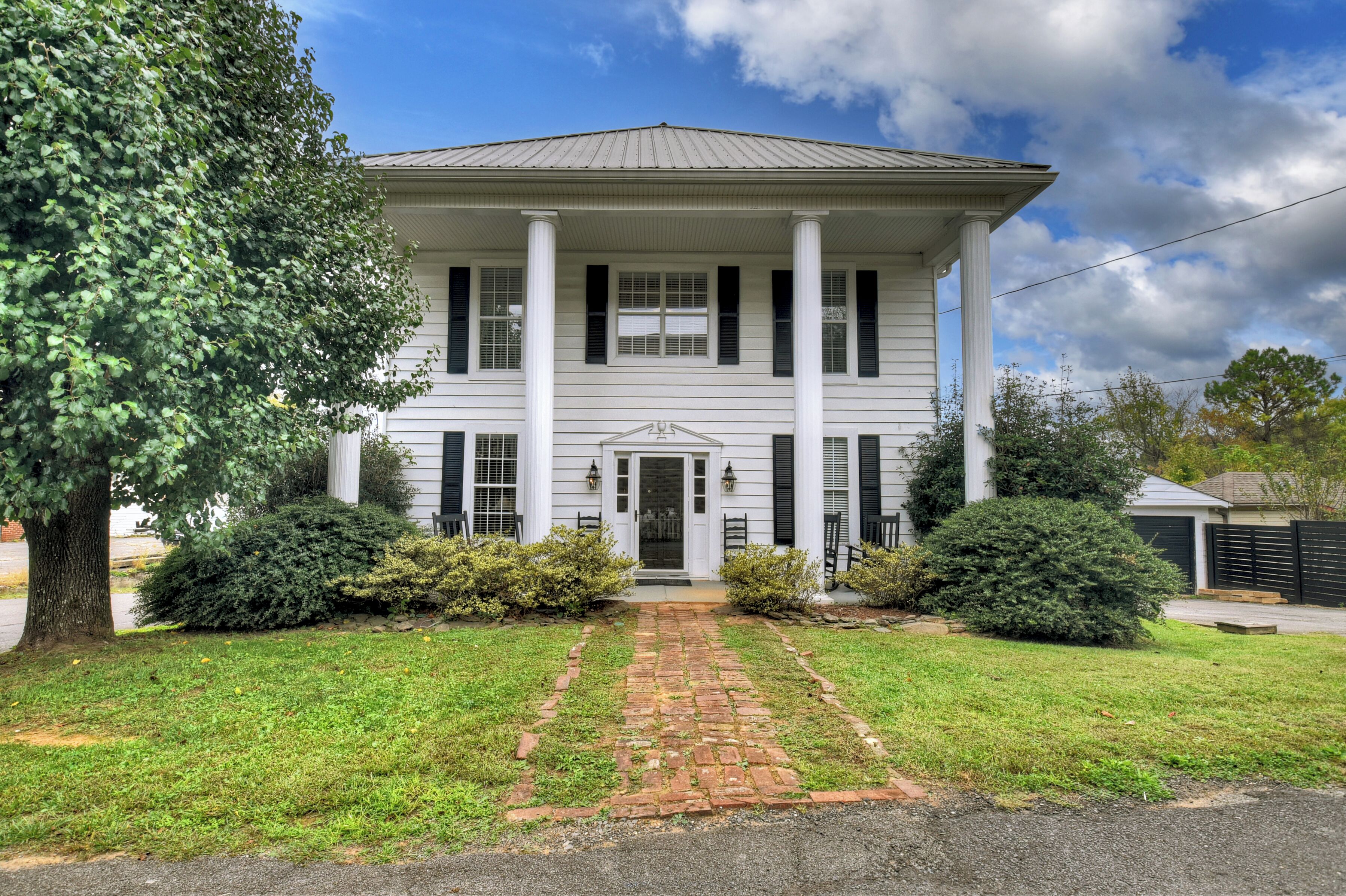 المنشأة من الخارج