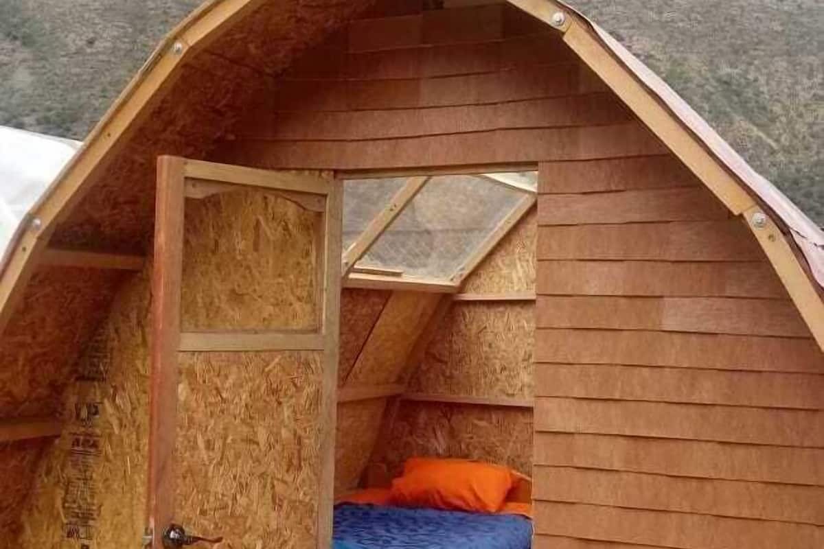 Basic Cabin, 2 Single Beds, Mountain View