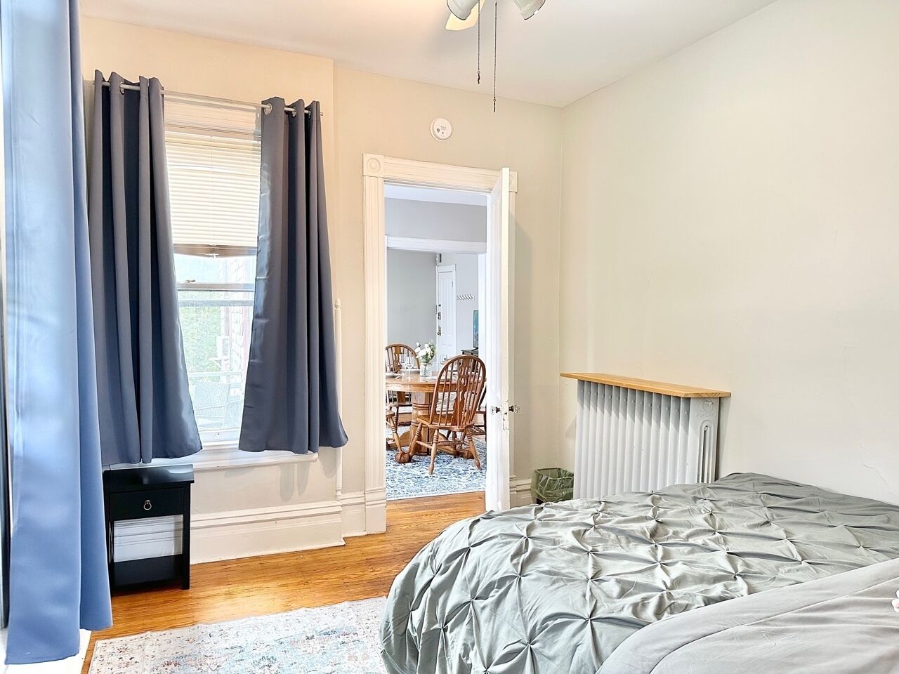 2 bedrooms, desk, iron/ironing board, travel crib