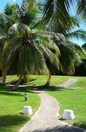 Property grounds - Votre Oasis Tropicale à Saint François (Saint-François)