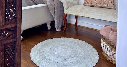 Charming 1900s Carriage House in New Orleans