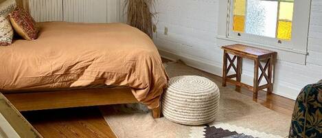 1 bedroom, WiFi, bed sheets