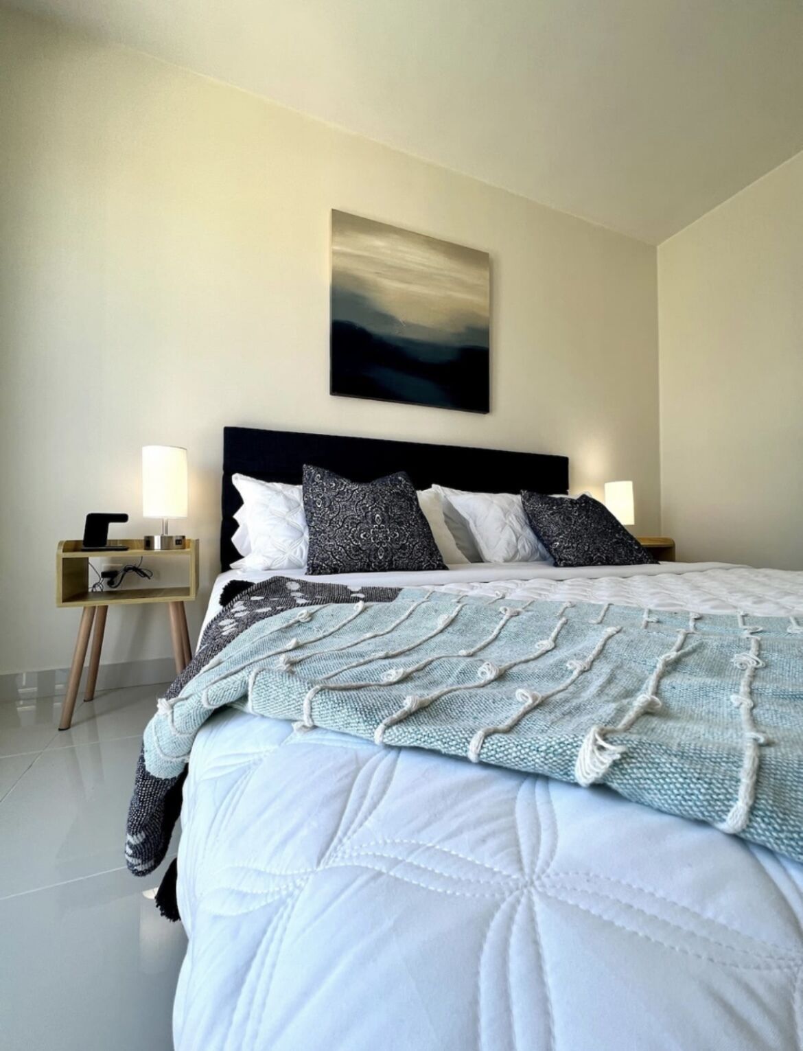 3 bedrooms, iron/ironing board, WiFi, bed sheets