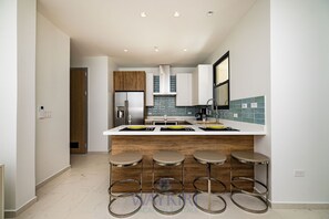 Fridge, microwave, oven, stovetop