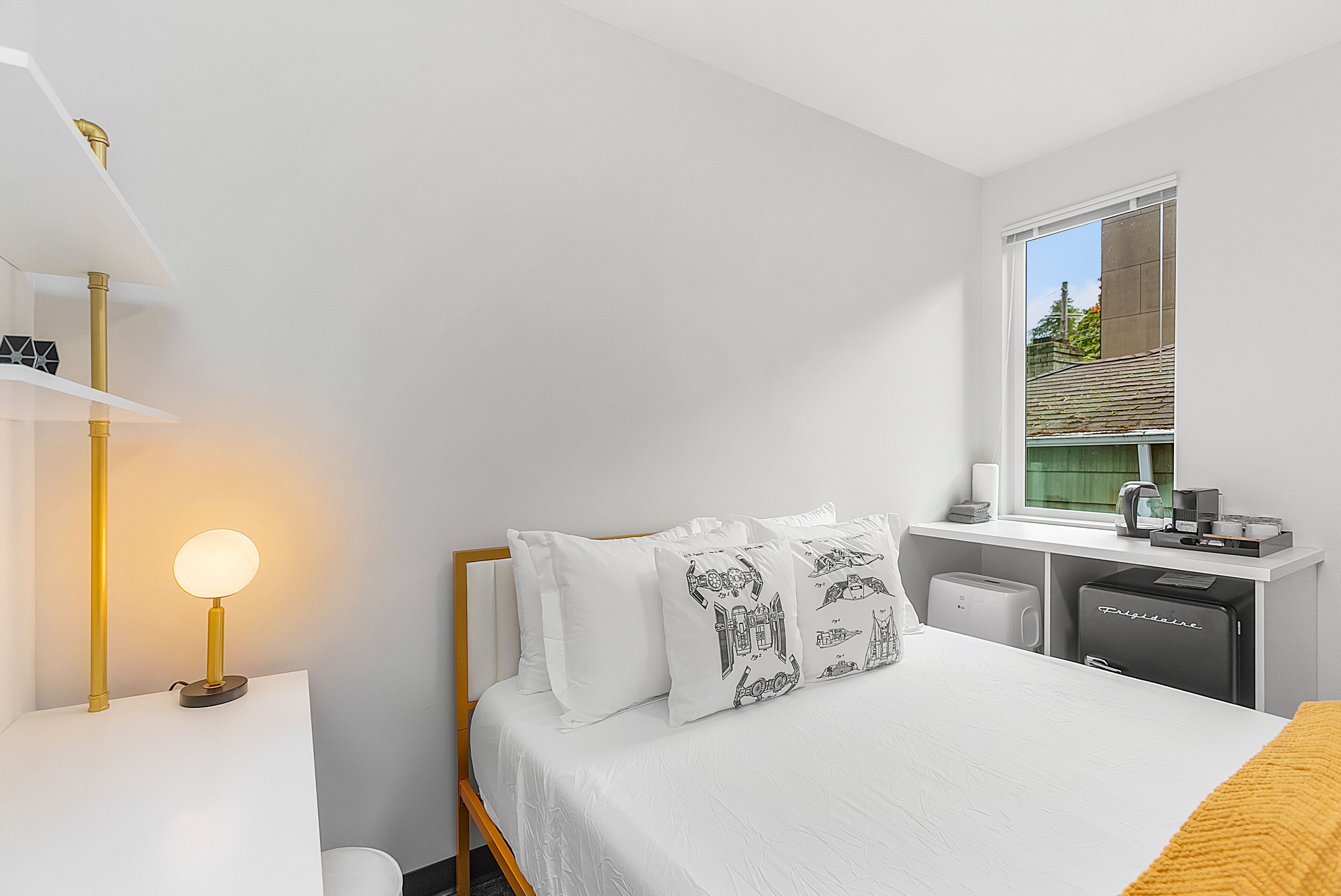 Tabla de planchar con plancha y wifi gratis 