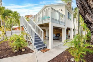Terrace/patio - Sea Glass Secrets by Avantstay 3 Mins to Beach (Key West)