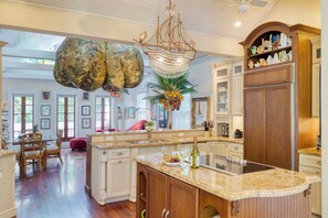 House (2 Bedrooms) | Private kitchen | Oven, stovetop, dishwasher, coffee/tea maker