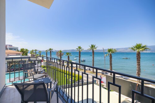 Roseira Mar-Inn Luxury