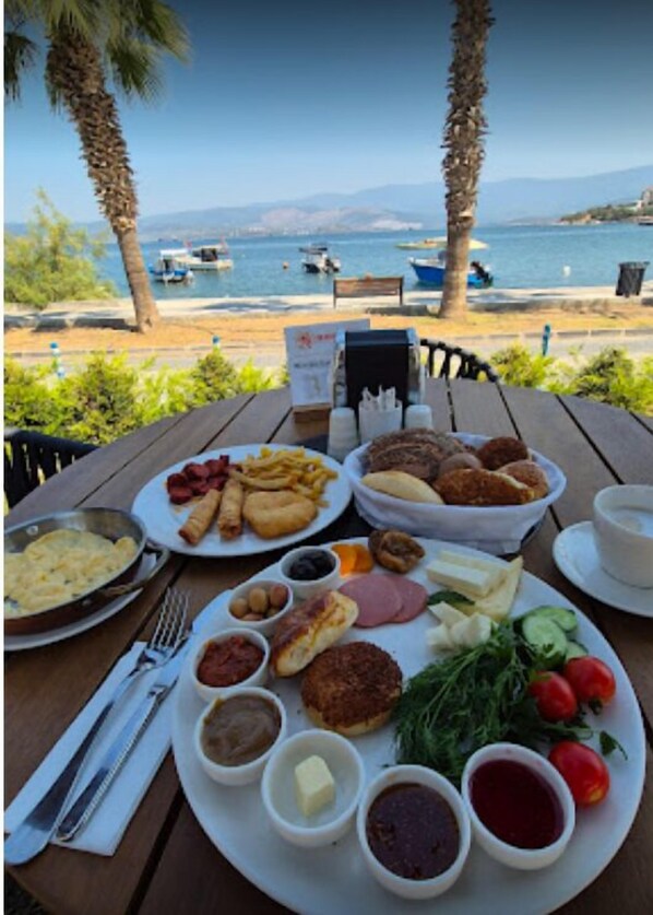 Tägliches inbegriffenes Frühstücksbuffet