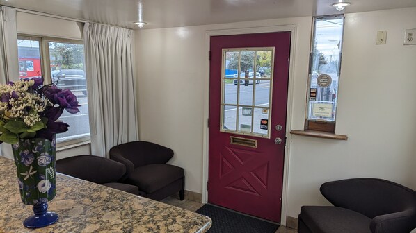 Reception - Portland Value Inn (Portland)