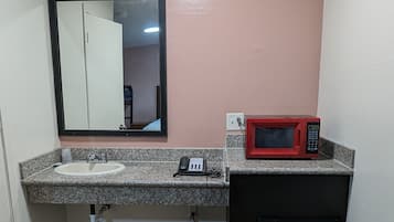Télévision LCD de 32 pouces avec chaßnes numériques