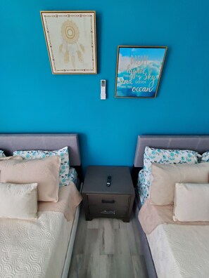 4 bedrooms, iron/ironing board, free WiFi, bed sheets